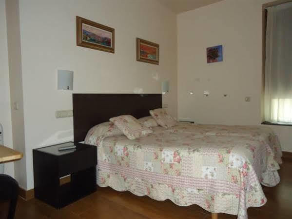 Pension Atxiki San Sebastián Exteriör bild
